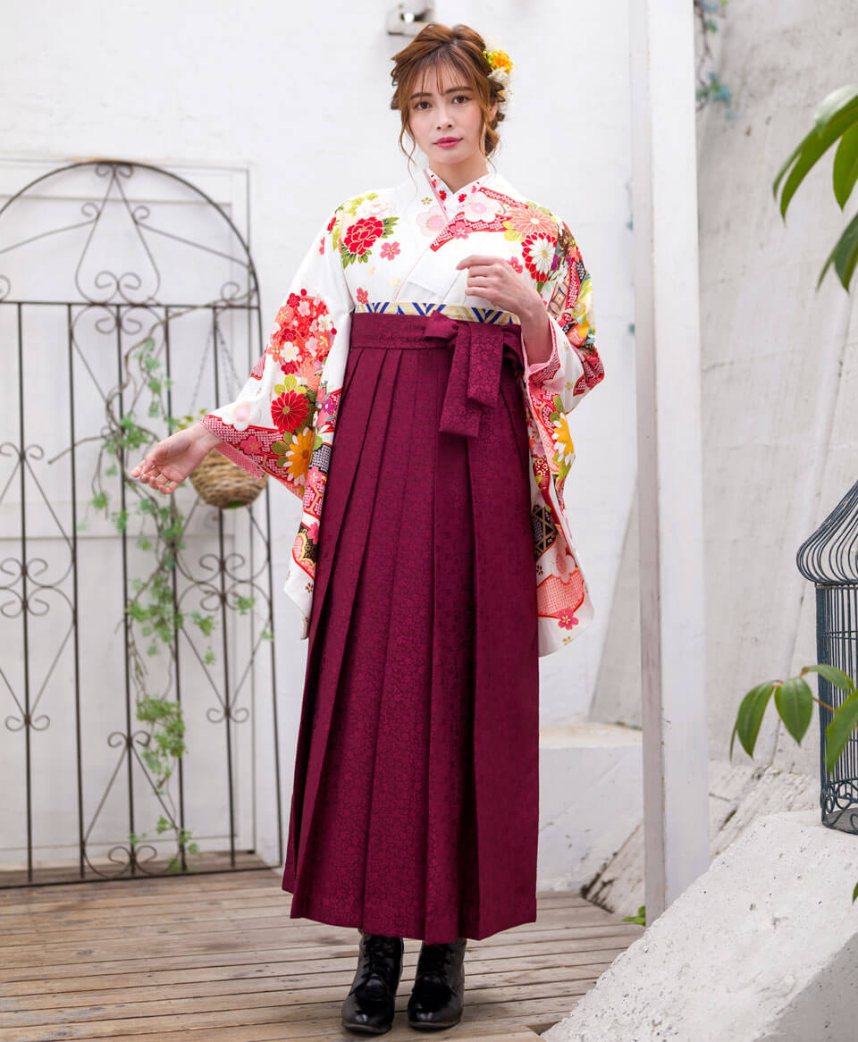 ポリエステル素材の卒業式袴