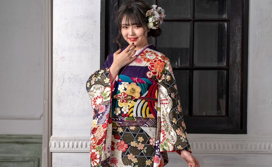 イージーオーダーで振袖をレンタルした女性