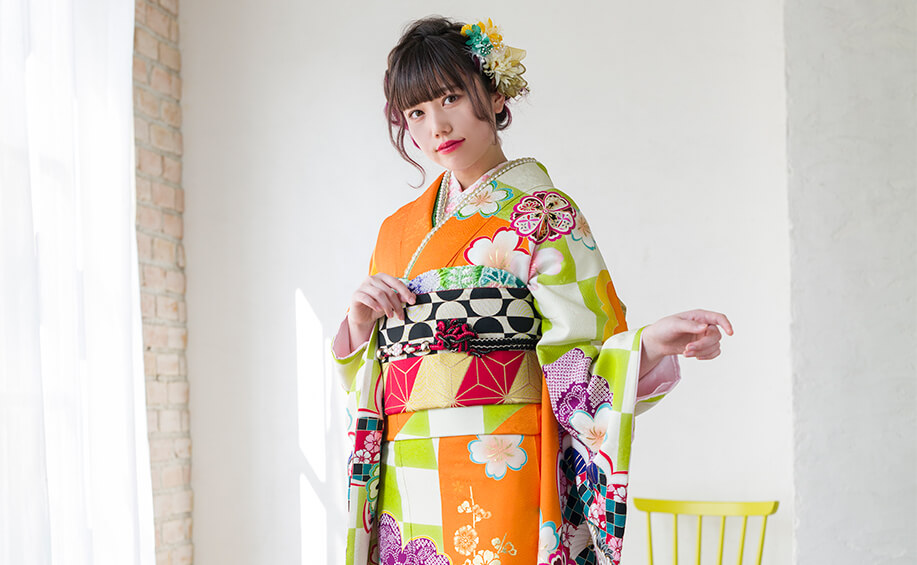 レトロ柄の成人式振袖