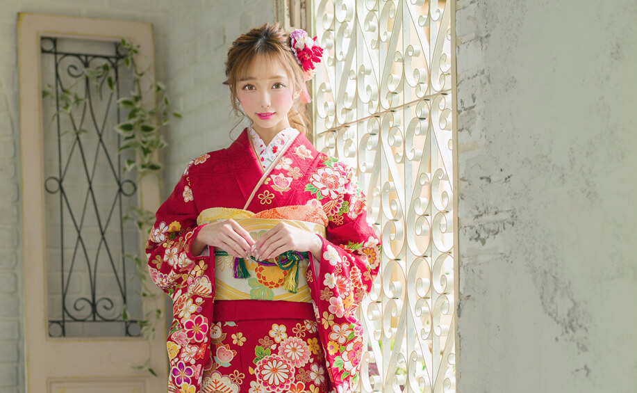 東京で人気の赤色の振袖