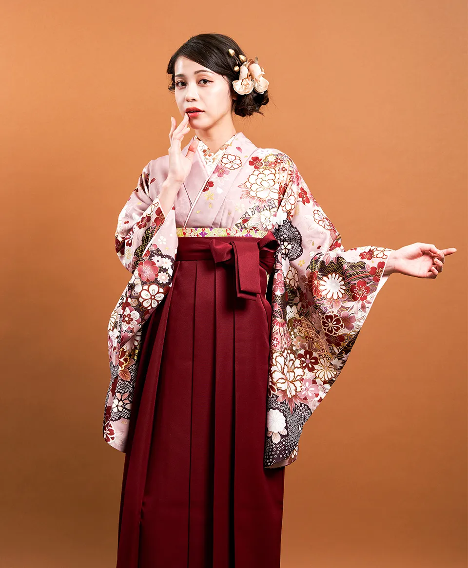 無地のエンジ色のレンタル袴