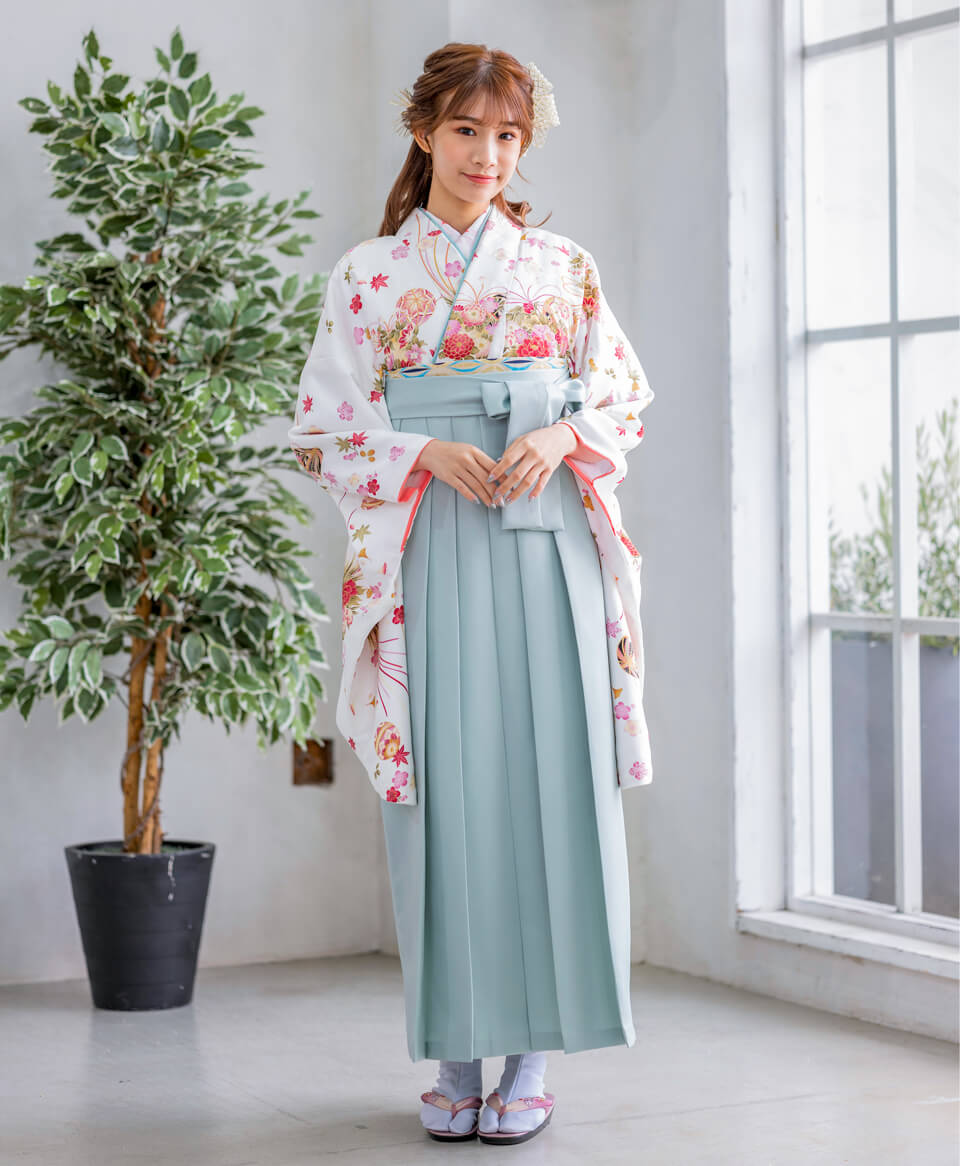 京都さがの館でレンタルできる小学生の卒業式袴