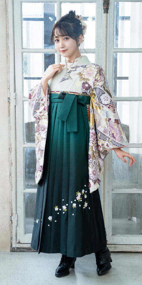 卒業式袴レンタル 着物：うぐいす色に熨斗花ずくし／BBB492 袴：フカミドリボカシシシュウ／FBS062