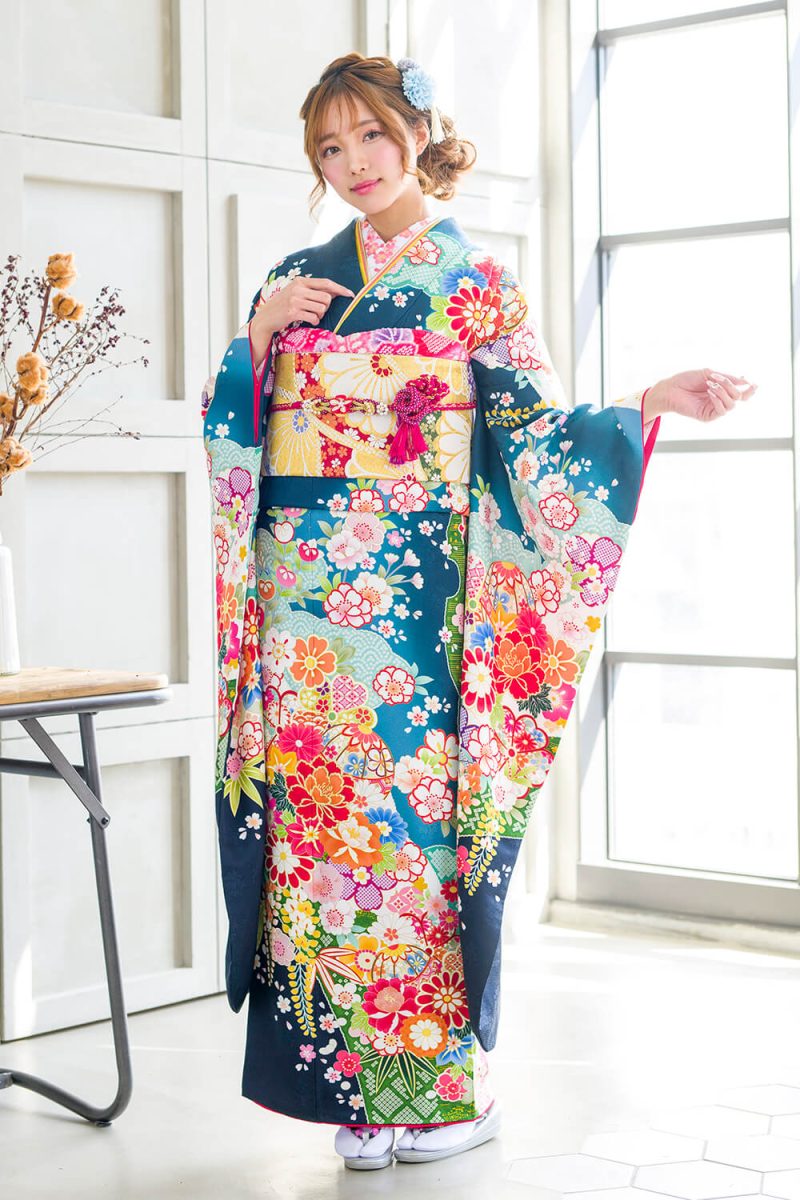 ブルベに似合う振袖 紺地水色雲に桜[FS0969]