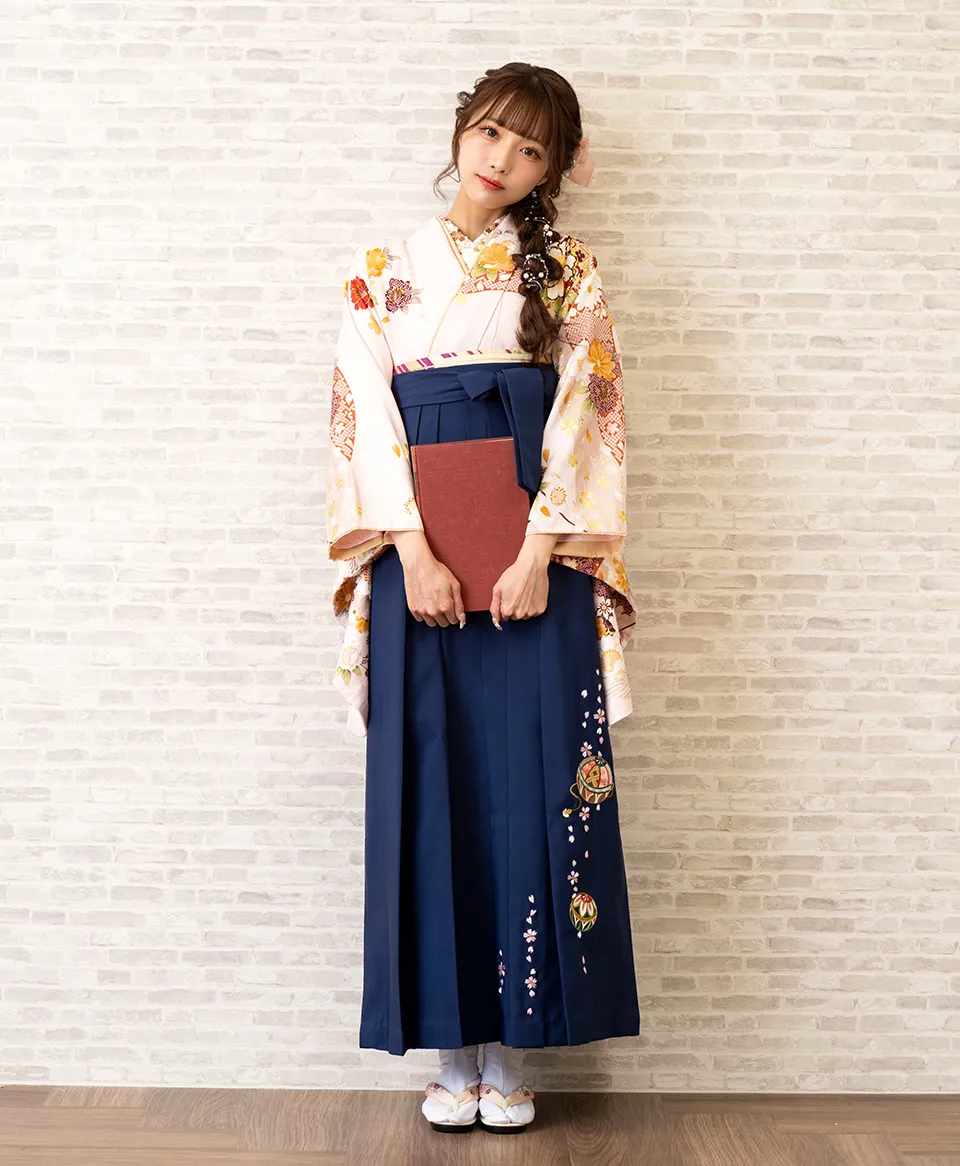 刺繡半衿を合わせたコーディネート