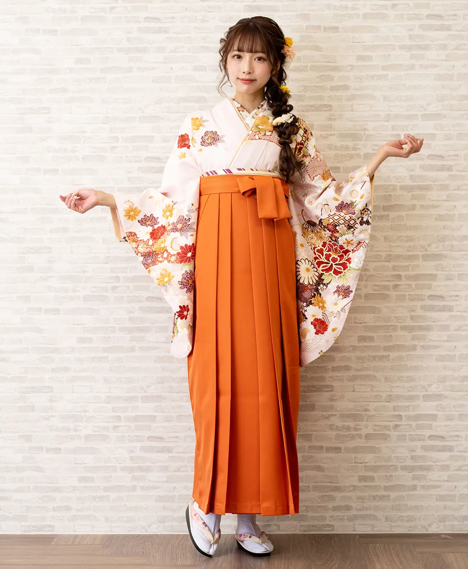 卒業式袴レンタル 着物：ライトピンク手まり金散し花／BB4002 袴：オレンジ／ORG010