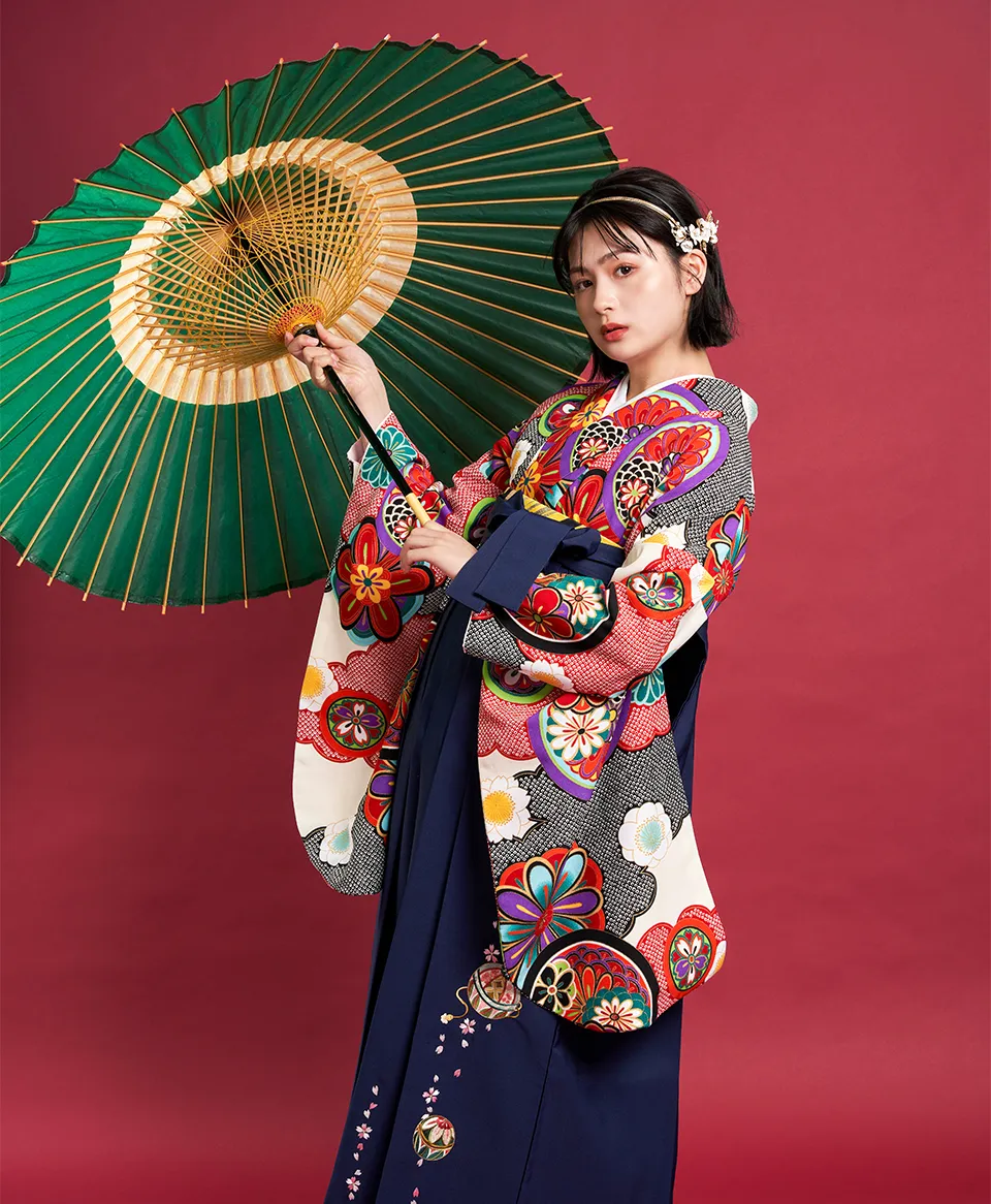 卒業式袴レンタル 着物：赤に雲絞りに花鏡／BBB461 袴：コン手まりシシュウ／KOT085