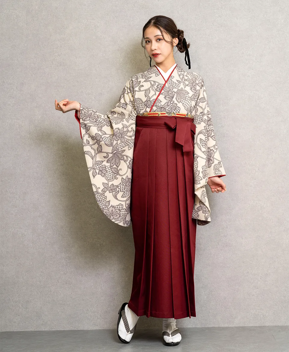 無地のエンジ色のレンタル袴